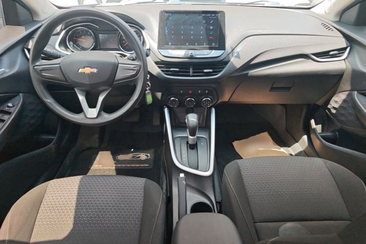 Used Chevrolet Cavalier 2022 325T Automatic Enjoyment Edition Center Console