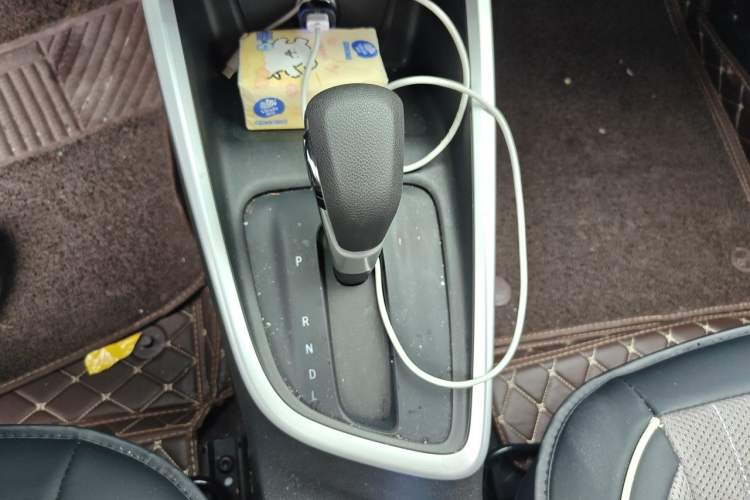 Used Chevrolet Cavalier 2022 325T Automatic Enjoyment Edition Gear Lever