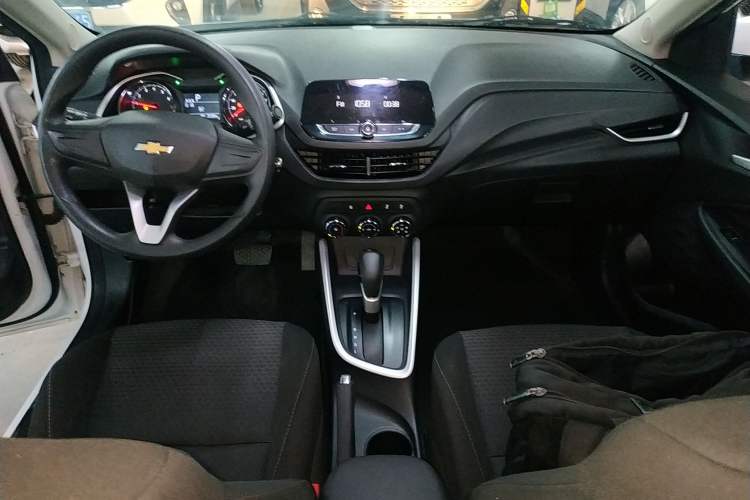 Used Chevrolet Cavalier 2022 325T Automatic Enjoyment Edition Audio And AC Panel