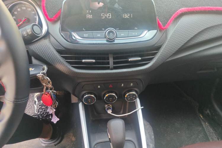 Used Chevrolet Cavalier 2022 325T Automatic Enjoyment Edition Audio And AC Panel