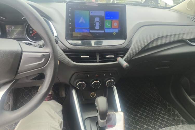 Used Chevrolet Cavalier 2022 325T Automatic Enjoyment Edition Audio And AC Panel
