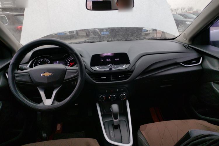 Used Chevrolet Cavalier 2022 325T Automatic Enjoyment Edition Center Console