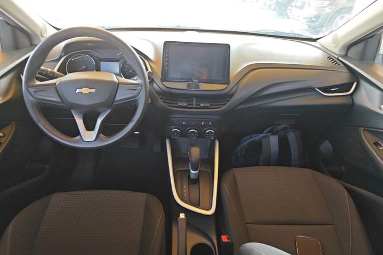 Used Chevrolet Cavalier 2022 325T Automatic Enjoyment Edition Center Console