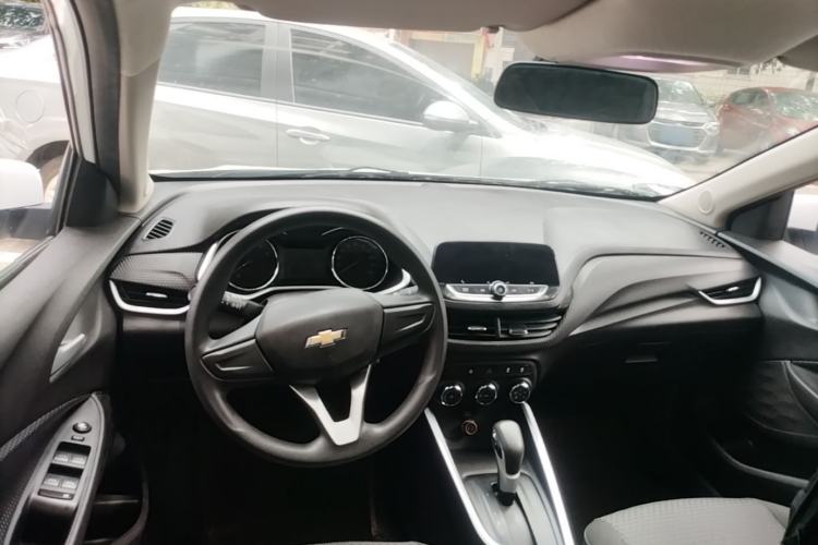 Used Chevrolet Cavalier 2022 325T Automatic Enjoyment Edition Center Console
