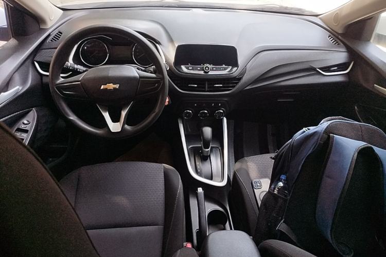 Used Chevrolet Cavalier 2022 325T Automatic Enjoyment Edition Center Console