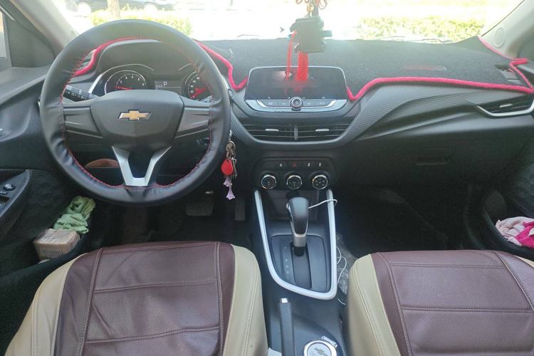 Used Chevrolet Cavalier 2022 325T Automatic Enjoyment Edition Center Console
