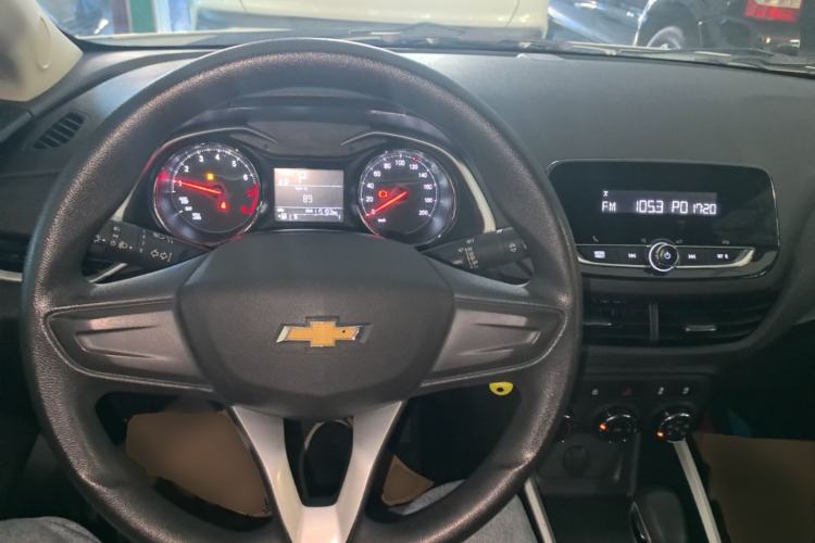 Used Chevrolet Cavalier 2022 325T Automatic Enjoyment Edition Center Console
