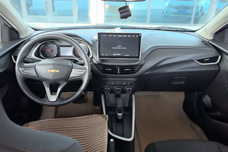 Used Chevrolet Cavalier 2022 325T Automatic Enjoyment Edition Center Console