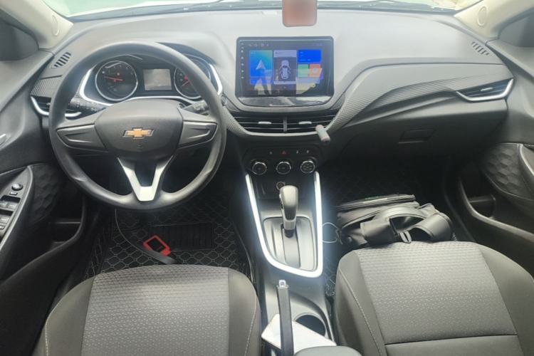 Used Chevrolet Cavalier 2022 325T Automatic Enjoyment Edition Center Console