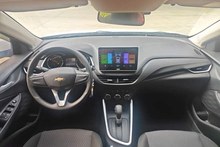 Used Chevrolet Cavalier 2022 325T Automatic Enjoyment Edition Center Console