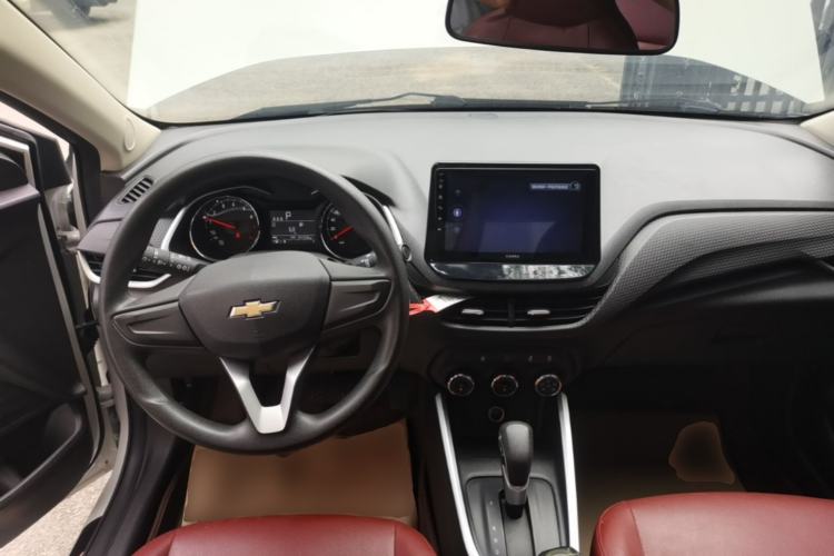 Used Chevrolet Cavalier 2022 325T Automatic Enjoyment Edition Center Console