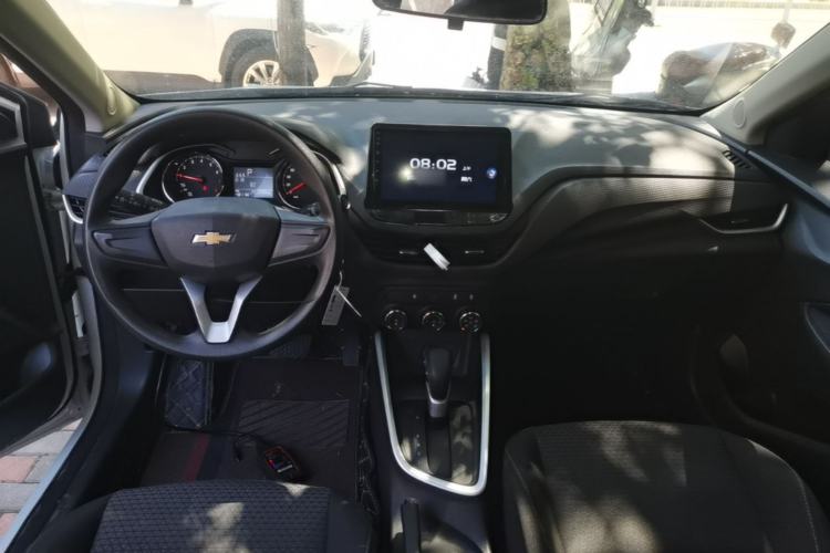 Used Chevrolet Cavalier 2022 325T Automatic Enjoyment Edition Center Console