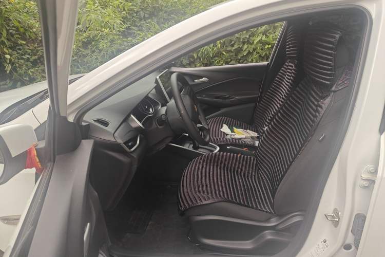 Used Chevrolet Cavalier 2022 325T Automatic Enjoyment Edition Driver Seat