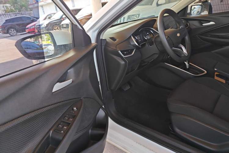 Used Chevrolet Cavalier 2022 325T Automatic Enjoyment Edition Driver Seat
