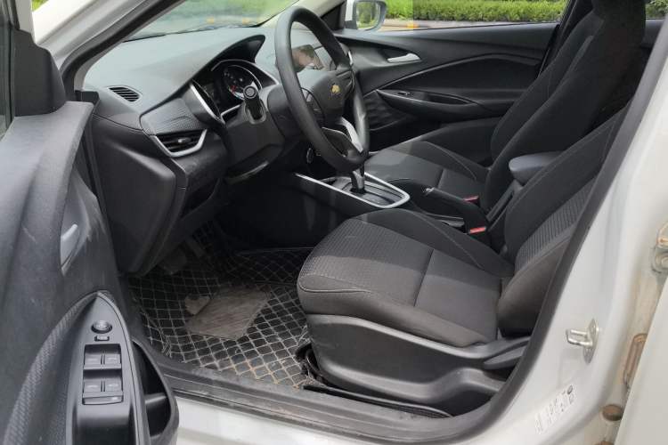 Used Chevrolet Cavalier 2022 325T Automatic Enjoyment Edition Driver Seat