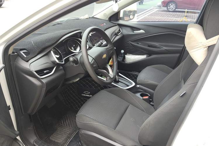 Used Chevrolet Cavalier 2022 325T Automatic Enjoyment Edition Driver Seat