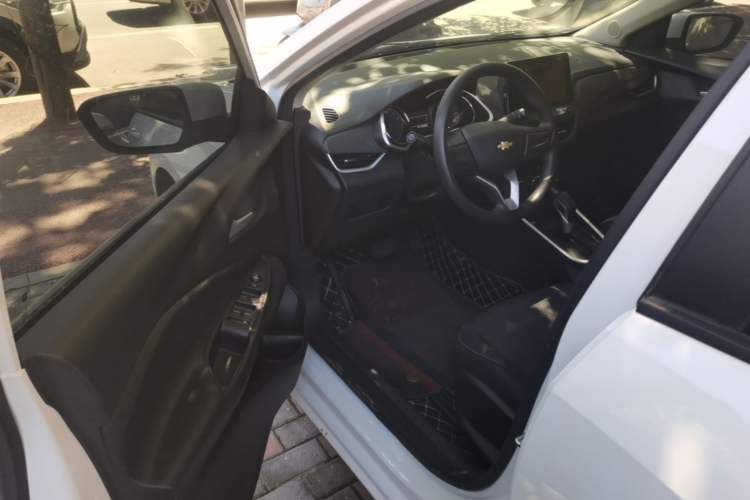 Used Chevrolet Cavalier 2022 325T Automatic Enjoyment Edition Driver Seat