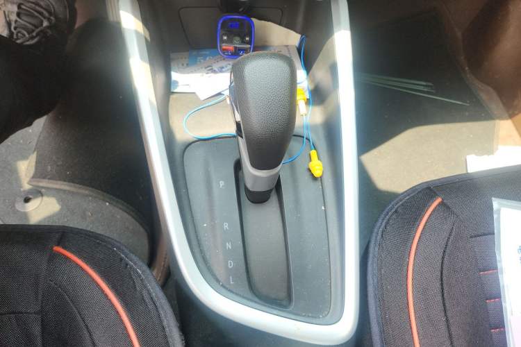 Used Chevrolet Cavalier 2022 325T Automatic Enjoyment Edition Gear Lever