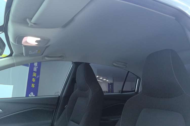 Used Chevrolet Cavalier 2022 325T Automatic Enjoyment Edition Headliner
