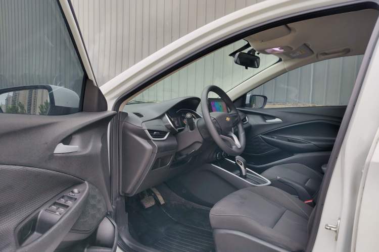 Used Chevrolet Cavalier 2022 325T Automatic Enjoyment Edition Interior 1