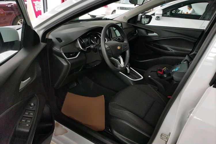 Used Chevrolet Cavalier 2022 325T Automatic Enjoyment Edition Interior 4