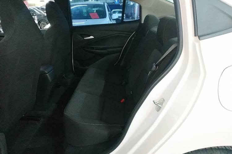 Used Chevrolet Cavalier 2022 325T Automatic Enjoyment Edition Interior 4