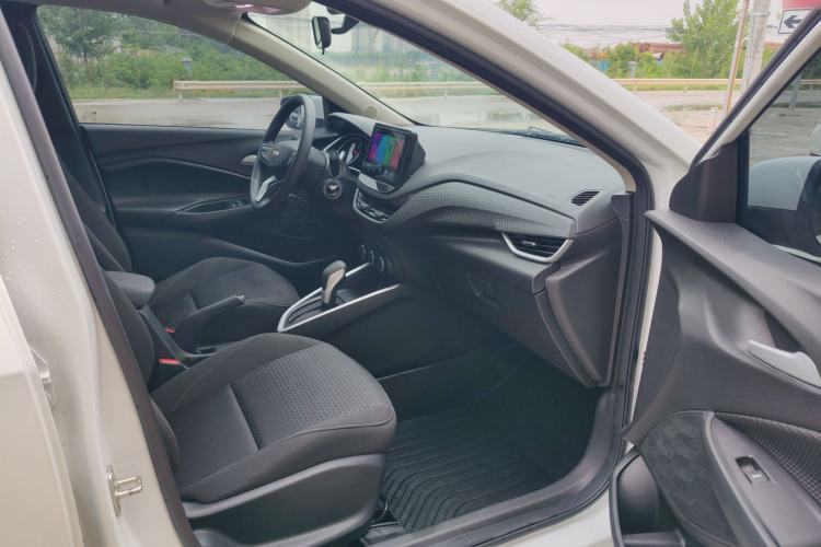 Used Chevrolet Cavalier 2022 325T Automatic Enjoyment Edition Interior 5