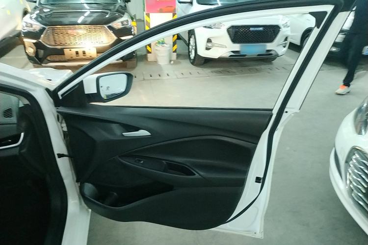 Used Chevrolet Cavalier 2022 325T Automatic Enjoyment Edition Interior 5