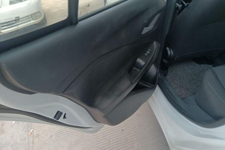 Used Chevrolet Cavalier 2022 325T Automatic Enjoyment Edition Interior 5