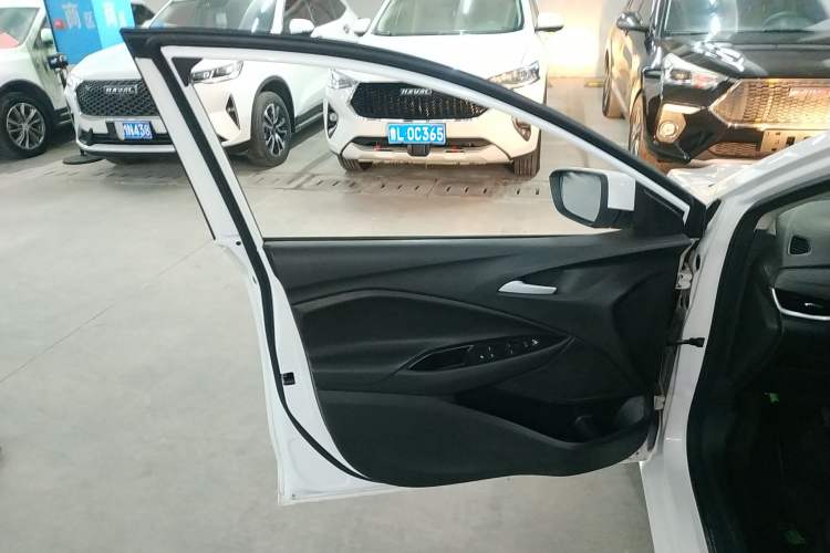 Used Chevrolet Cavalier 2022 325T Automatic Enjoyment Edition Interior 7