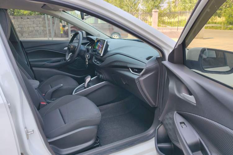 Used Chevrolet Cavalier 2022 325T Automatic Enjoyment Edition Interior 8