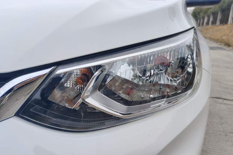 Used Chevrolet Cavalier 2022 325T Automatic Enjoyment Edition Left Front Headlight