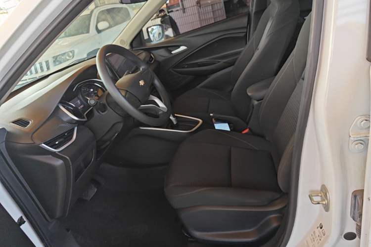 Used Chevrolet Cavalier 2022 325T Automatic Enjoyment Edition Left Front Seat