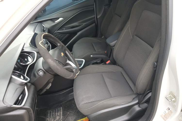 Used Chevrolet Cavalier 2022 325T Automatic Enjoyment Edition Left Front Seat