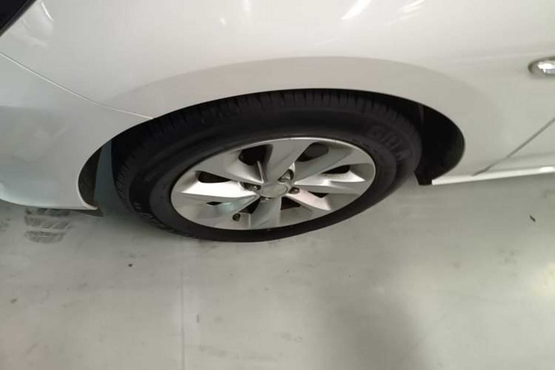 Used Chevrolet Cavalier 2022 325T Automatic Enjoyment Edition Left Front Wheel Hub