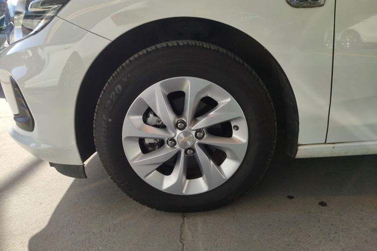Used Chevrolet Cavalier 2022 325T Automatic Enjoyment Edition Left Front Wheel Hub