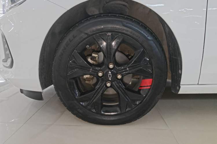 Used Chevrolet Cavalier 2022 Redline 325T Automatic Xinyao Edition Left Front Wheel Hub