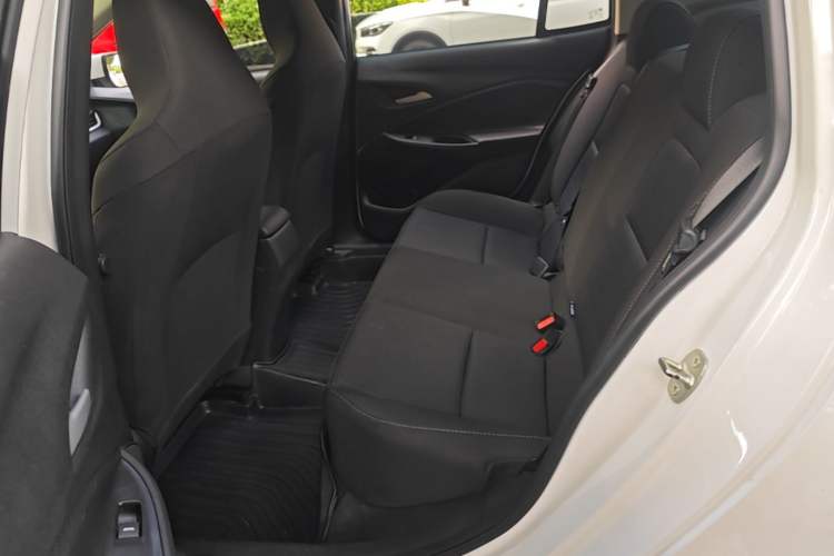 Used Chevrolet Cavalier 2022 325T Automatic Enjoyment Edition Left Rear Seat