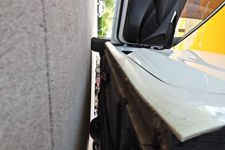Used Chevrolet Cavalier 2022 325T Automatic Enjoyment Edition Left Side Sill