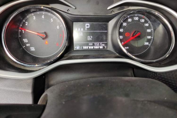 Used Chevrolet Cavalier 2022 Redline 325T Automatic Xinyao Edition Odometer Close Up