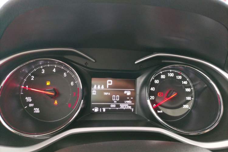 Used Chevrolet Cavalier 2022 325T Automatic Enjoyment Edition Odometer Close Up