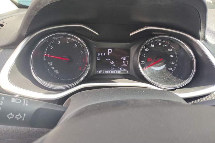 Used Chevrolet Cavalier 2022 325T Automatic Enjoyment Edition Odometer Close Up