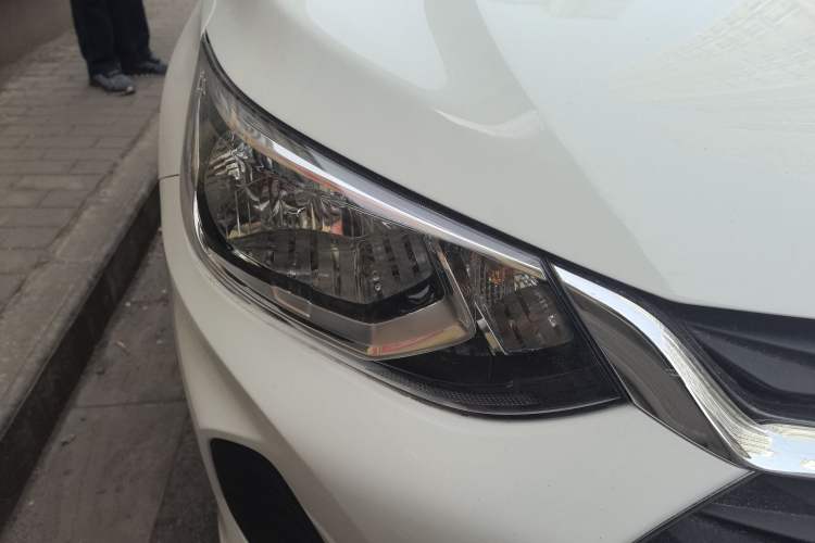Used Chevrolet Cavalier 2022 325T Automatic Enjoyment Edition Right Front Headlight