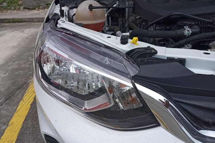 Used Chevrolet Cavalier 2022 325T Automatic Enjoyment Edition Right Front Headlight