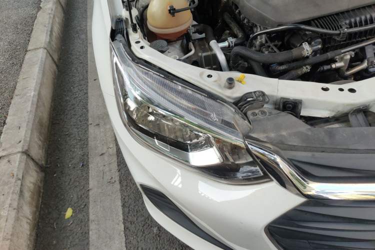 Used Chevrolet Cavalier 2022 325T Automatic Enjoyment Edition Right Front Headlight