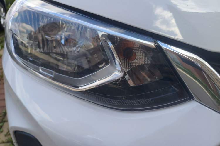Used Chevrolet Cavalier 2022 325T Automatic Enjoyment Edition Right Front Headlight