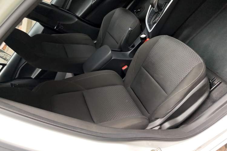 Used Chevrolet Cavalier 2022 325T Automatic Enjoyment Edition Right Front Seat