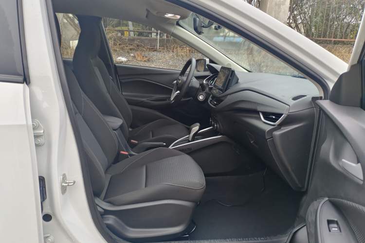 Used Chevrolet Cavalier 2022 325T Automatic Enjoyment Edition Right Front Seat