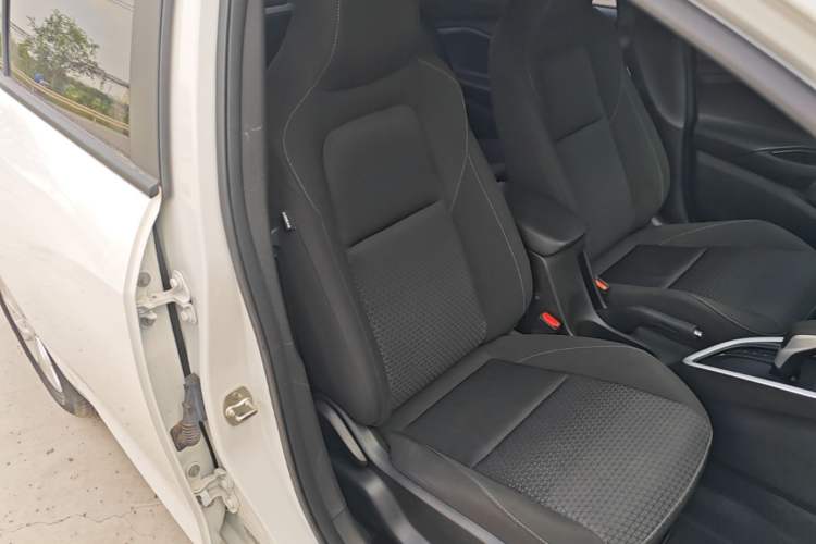 Used Chevrolet Cavalier 2022 325T Automatic Enjoyment Edition Right Front Seat