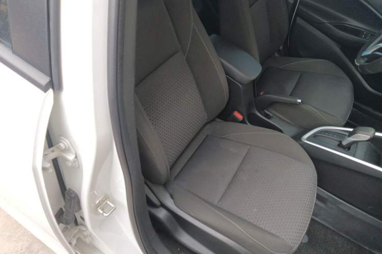 Used Chevrolet Cavalier 2022 325T Automatic Enjoyment Edition Right Front Seat